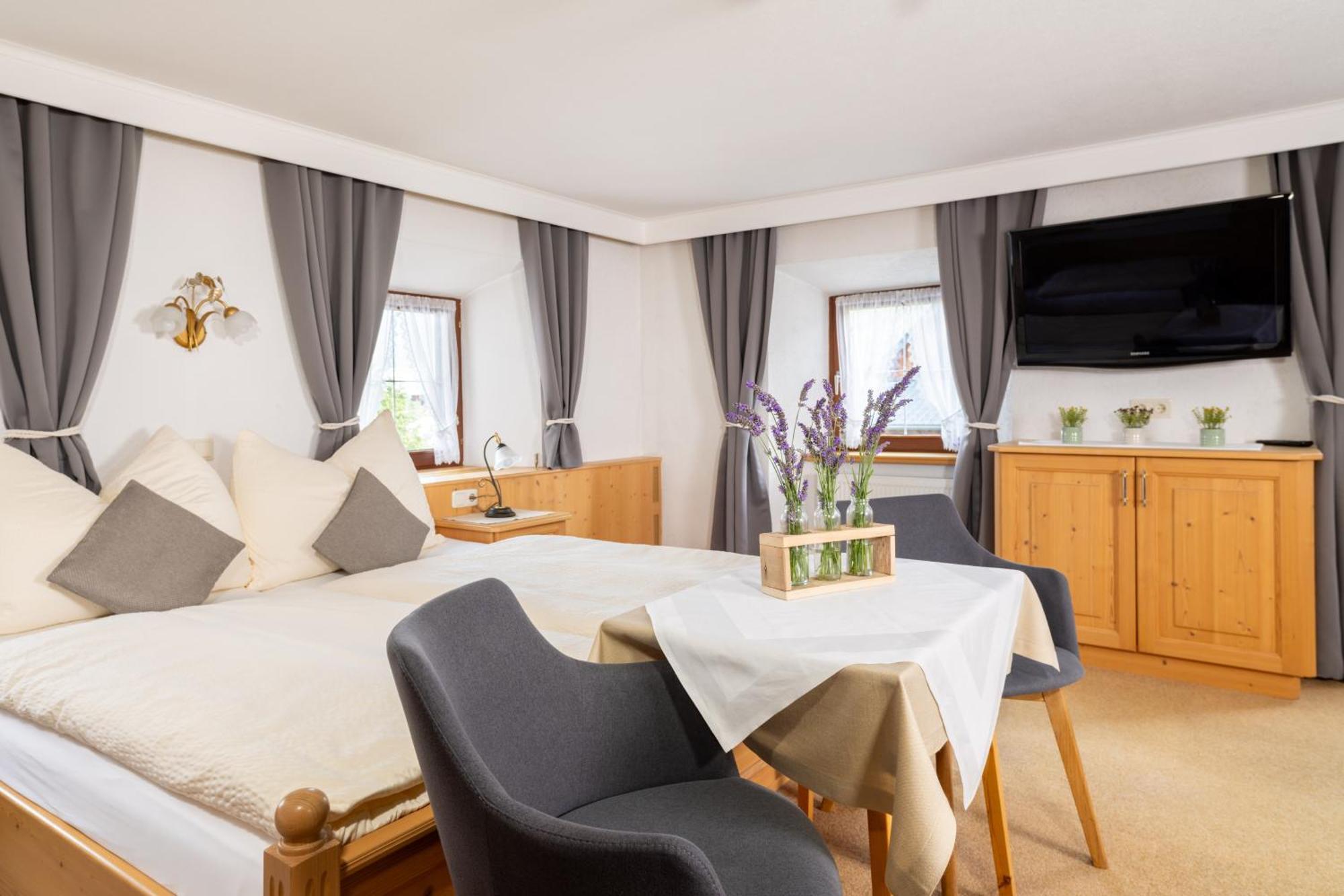 Landhaus Schmidt Elbigenalp Bilik gambar