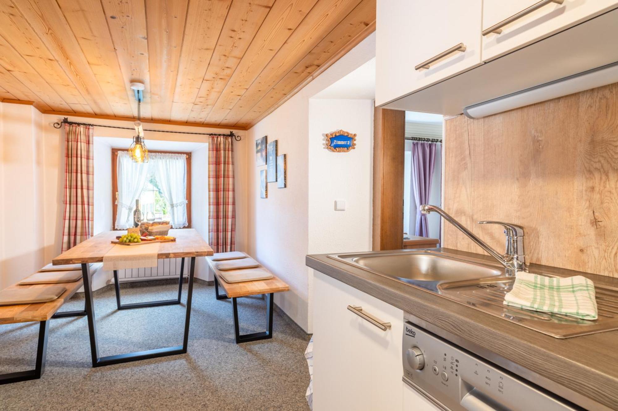 Landhaus Schmidt Elbigenalp Bilik gambar